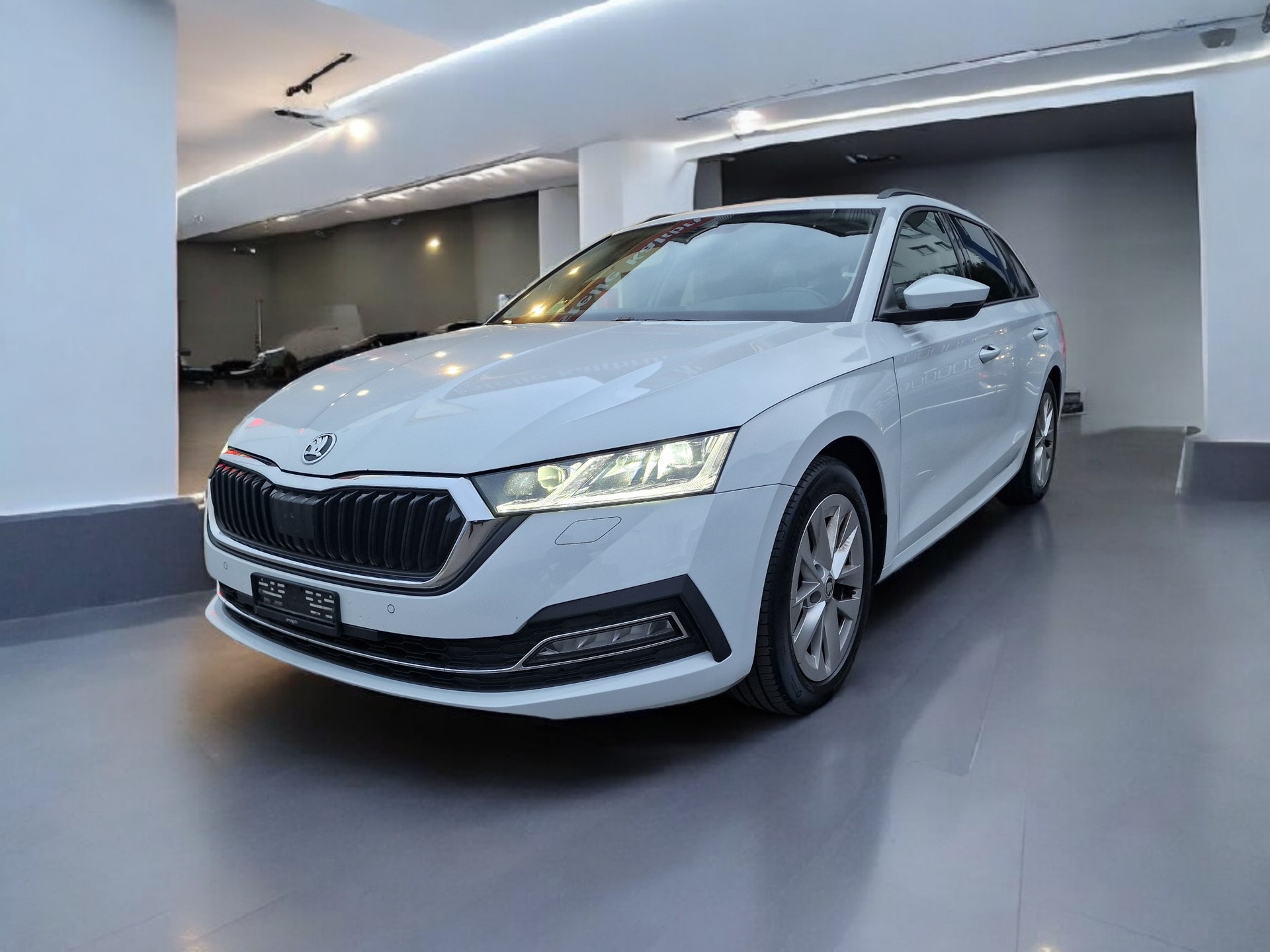 SKODA Octavia Combi 1.5 TSI ACT EVO Style 24Mt Gara 8xBereift - 2