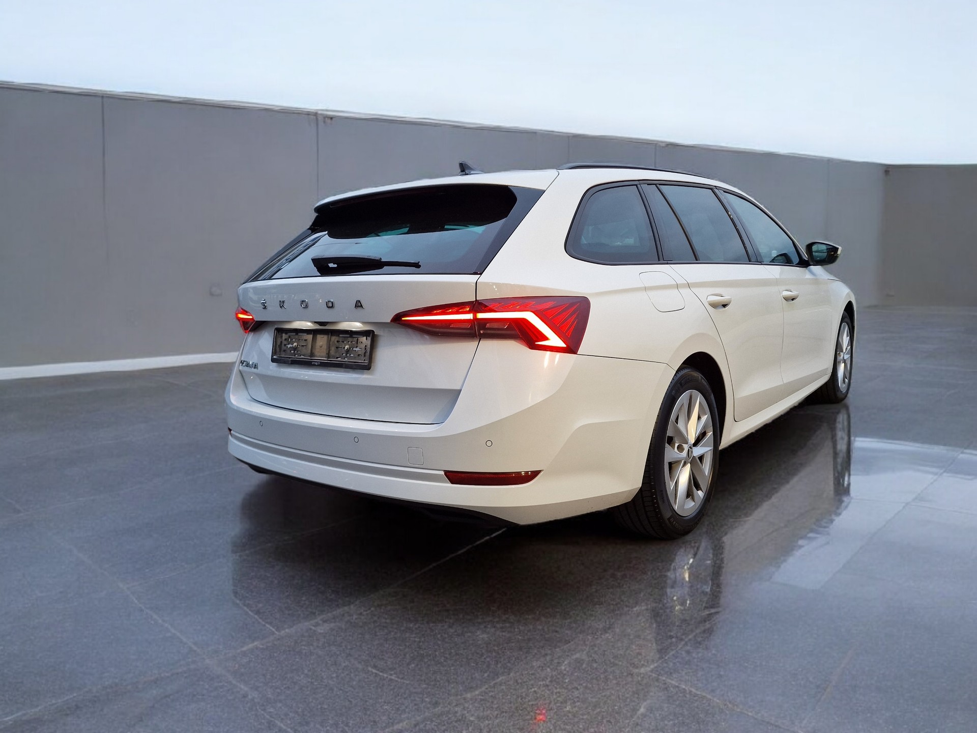 SKODA Octavia Combi 1.5 TSI ACT EVO Style 24Mt Gara 8xBereift - 6