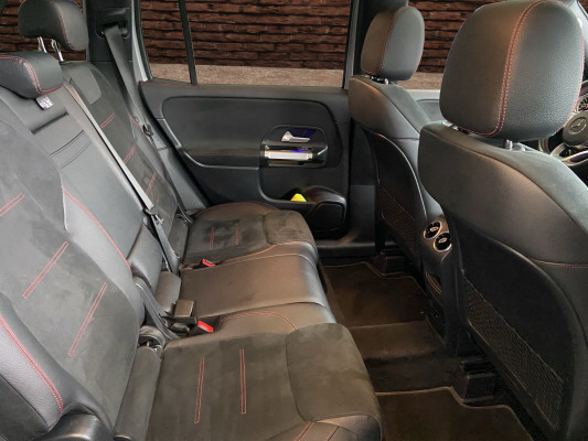 MERCEDES-BENZ GLB 200 d AMG Line - 13