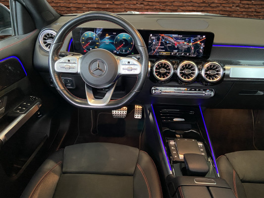 MERCEDES-BENZ GLB 200 d AMG Line - 10
