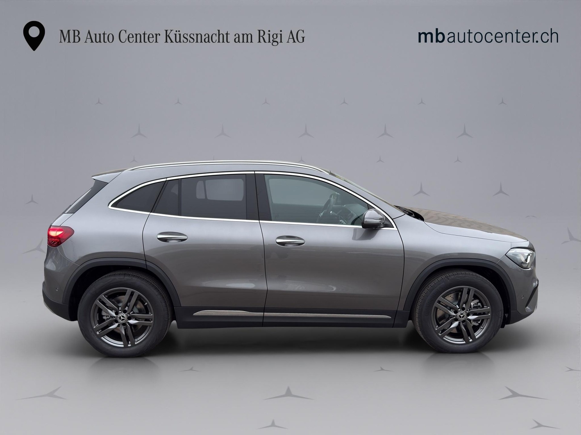 MERCEDES-BENZ GLA 250 Swiss Star Progressive 4matic - 6