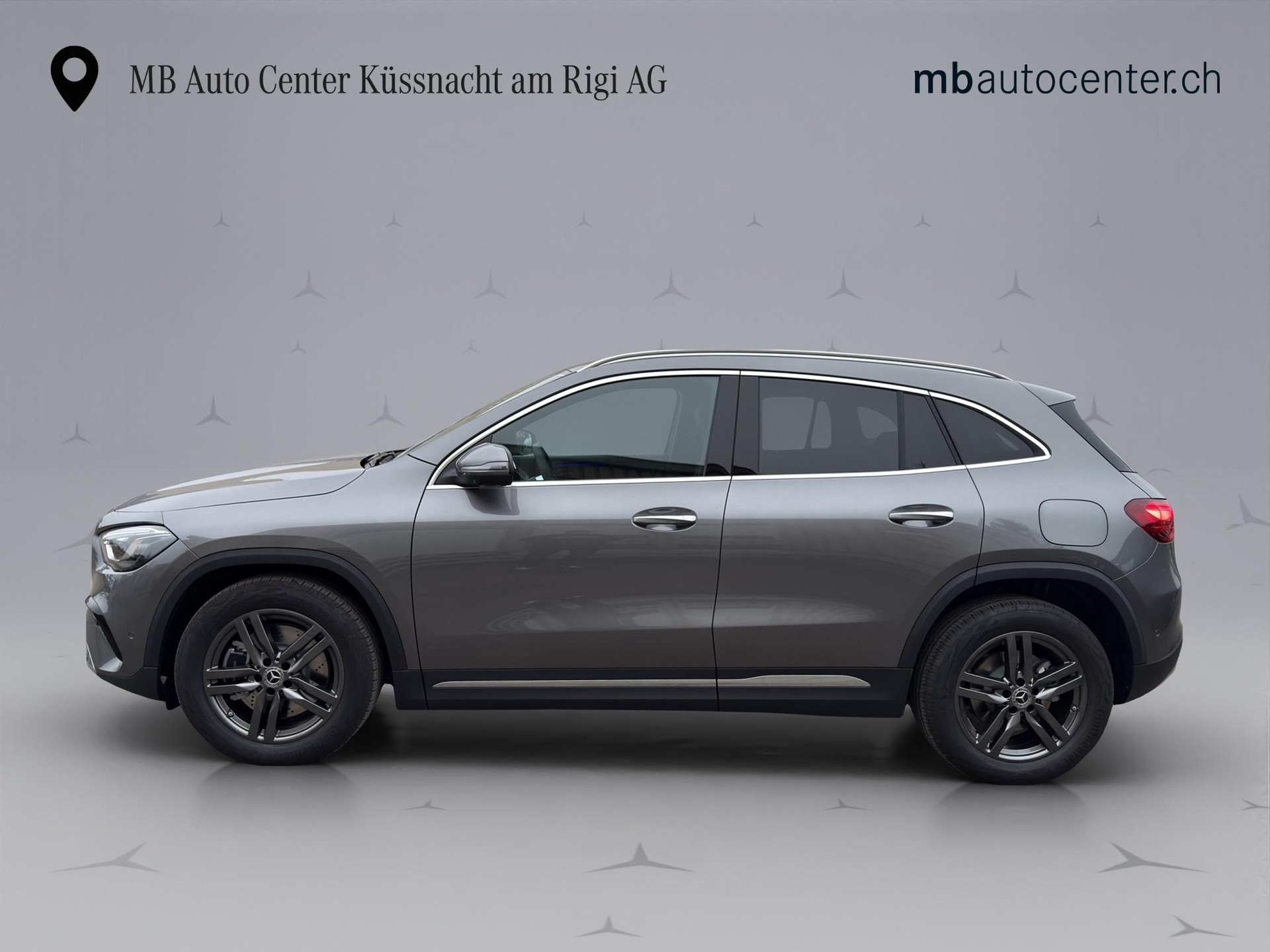 MERCEDES-BENZ GLA 250 Swiss Star Progressive 4matic - 3