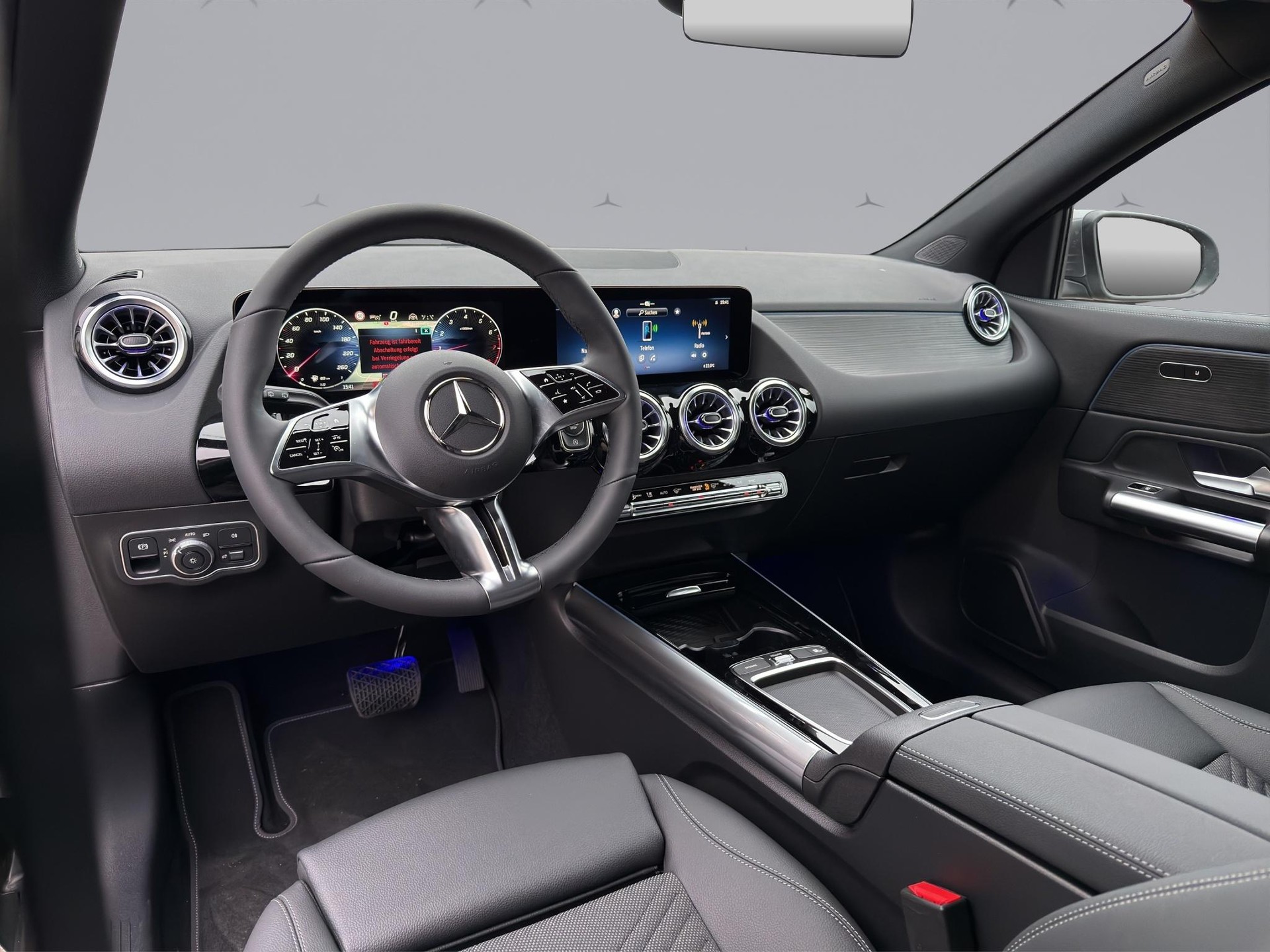 MERCEDES-BENZ GLA 250 Swiss Star Progressive 4matic - 11