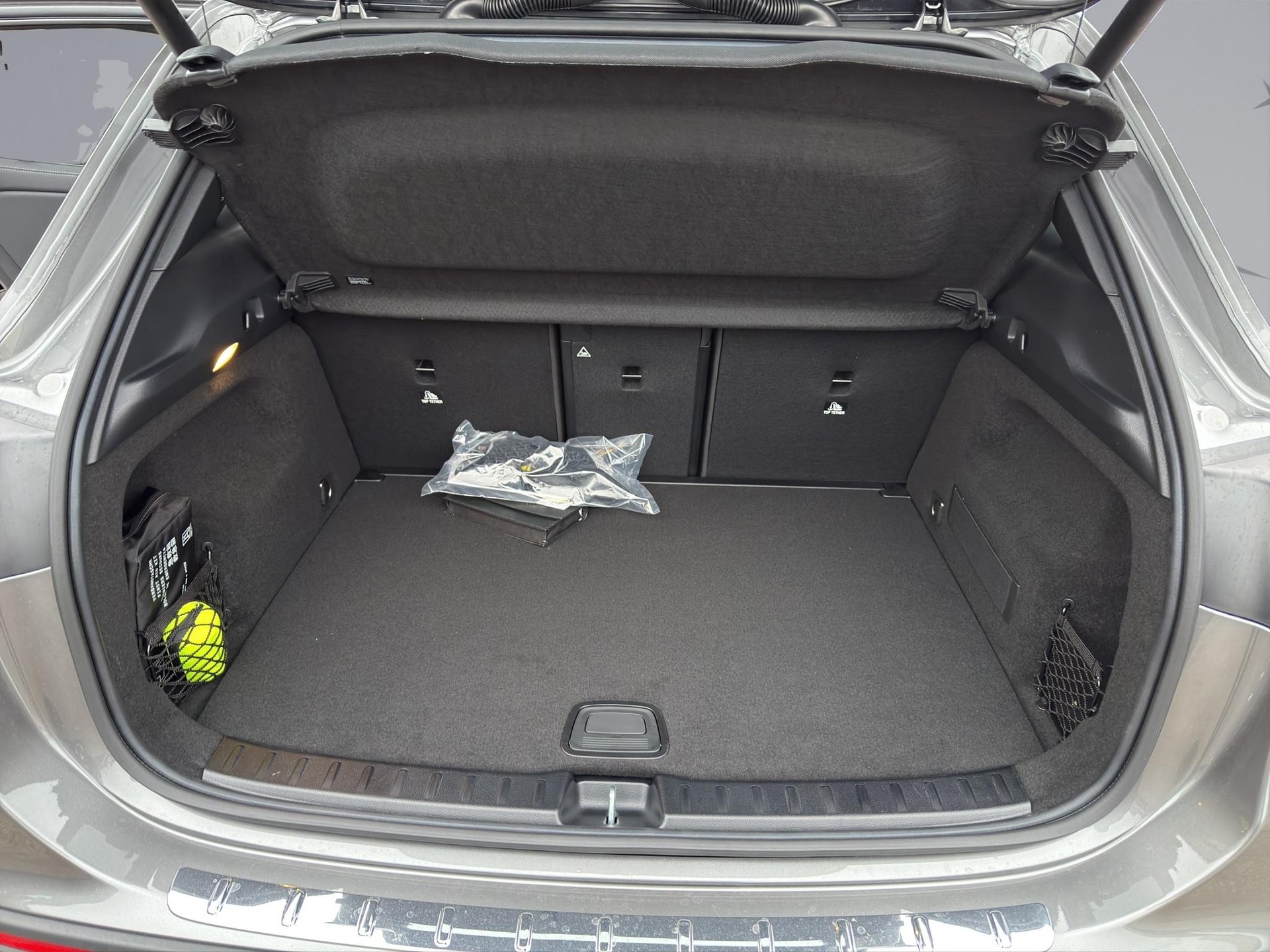 MERCEDES-BENZ GLA 250 Swiss Star Progressive 4matic - 13