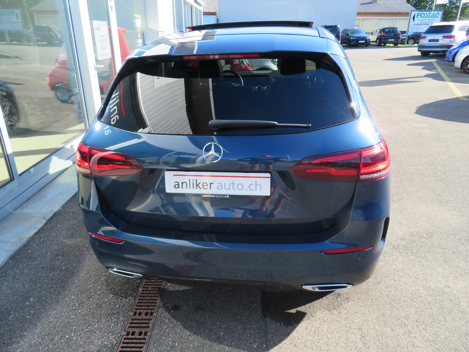 MERCEDES-BENZ B 200 AMG Line - 3