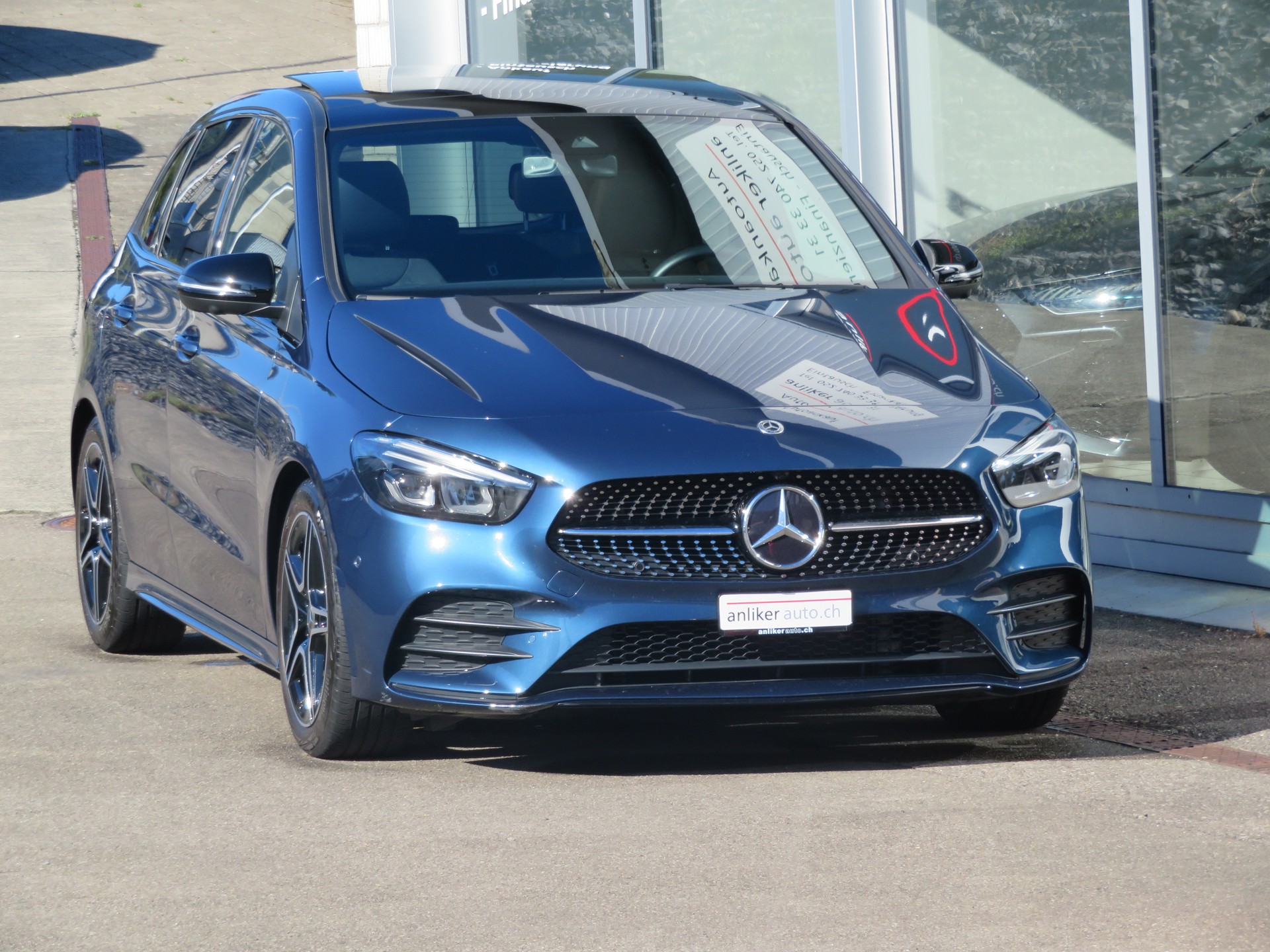 MERCEDES-BENZ B 200 AMG Line - 2