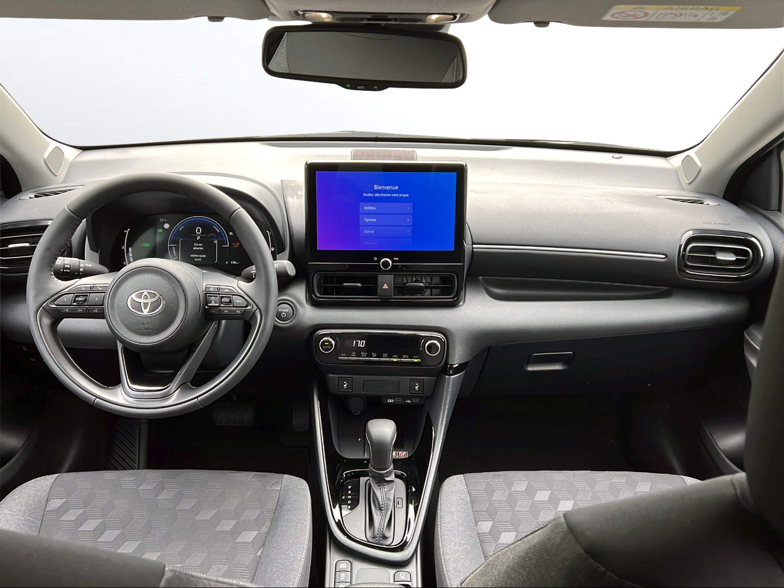 TOYOTA Yaris 1.5 Trend e-CVT - 9