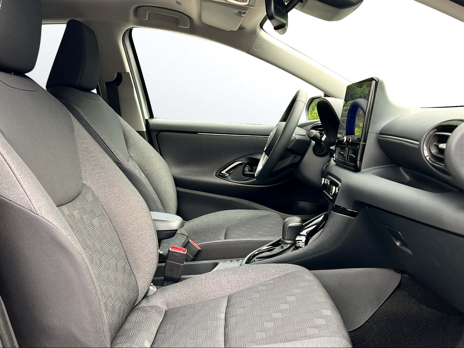 TOYOTA Yaris 1.5 Trend e-CVT - 11