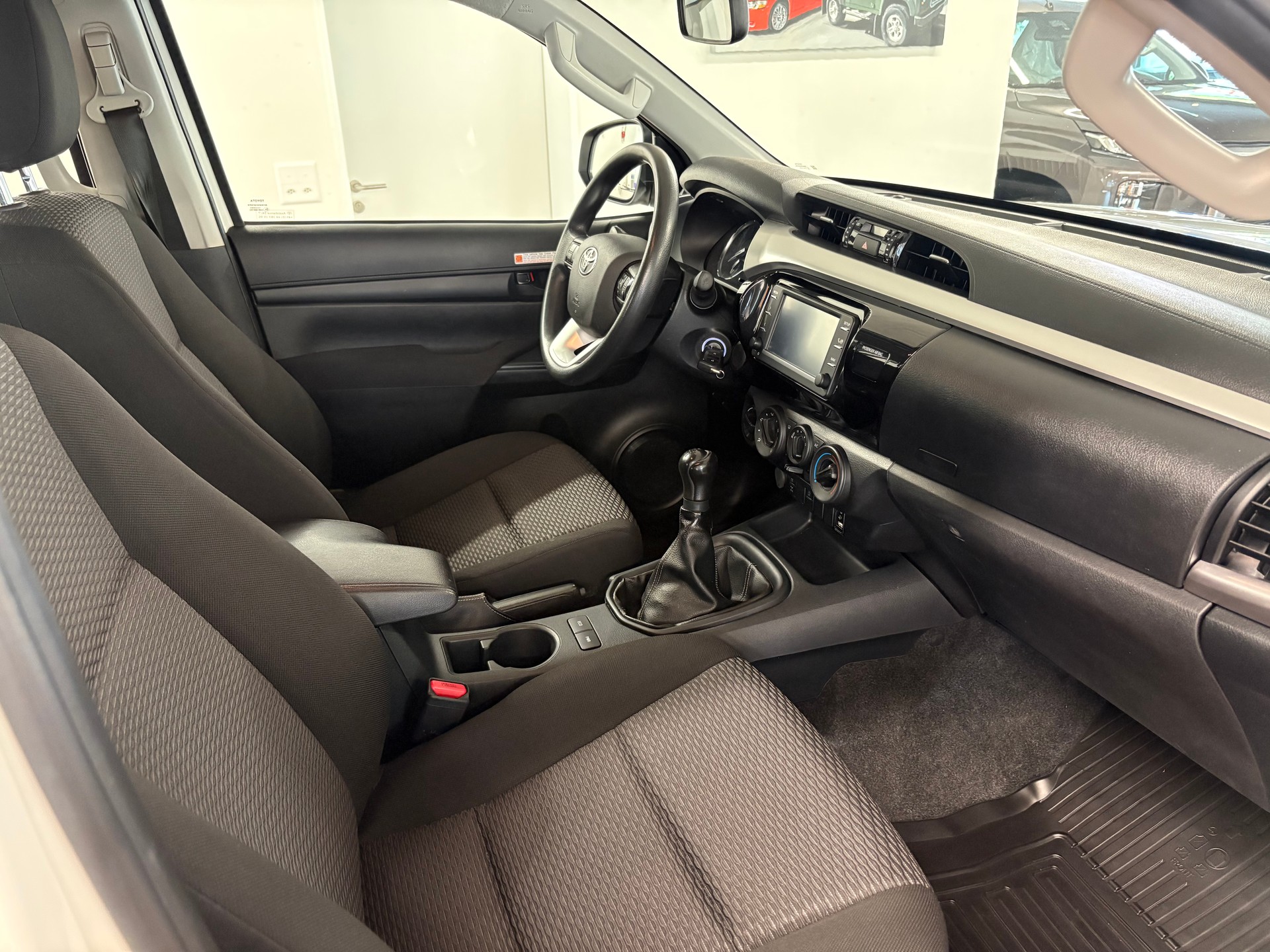 TOYOTA Hilux 2.4D-4D Comfort Double Cab 4x4 - 9