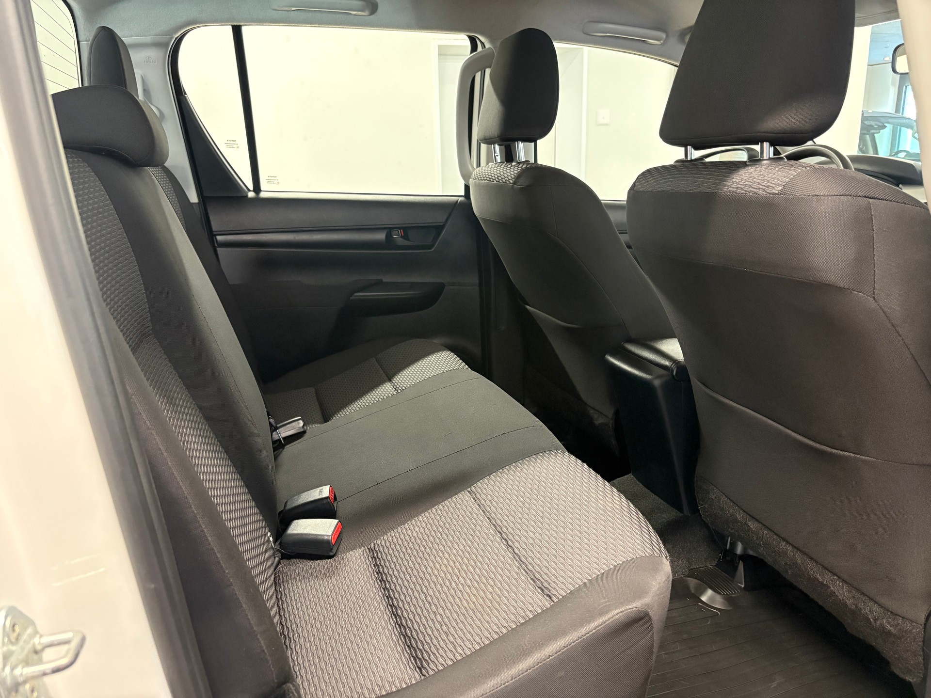 TOYOTA Hilux 2.4D-4D Comfort Double Cab 4x4 - 11