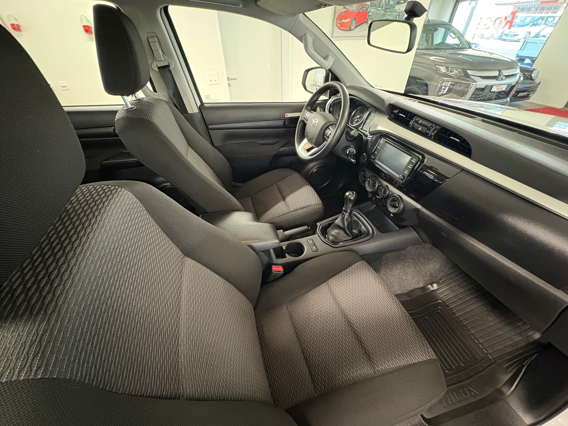 TOYOTA Hilux 2.4D-4D Comfort Double Cab 4x4 - 10