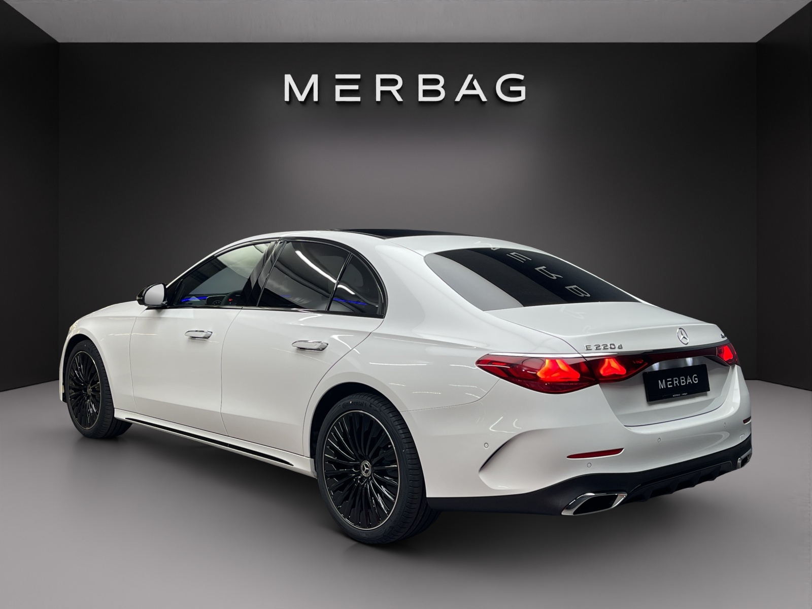 MERCEDES-BENZ E 220 d 4MATIC Limousine - 3