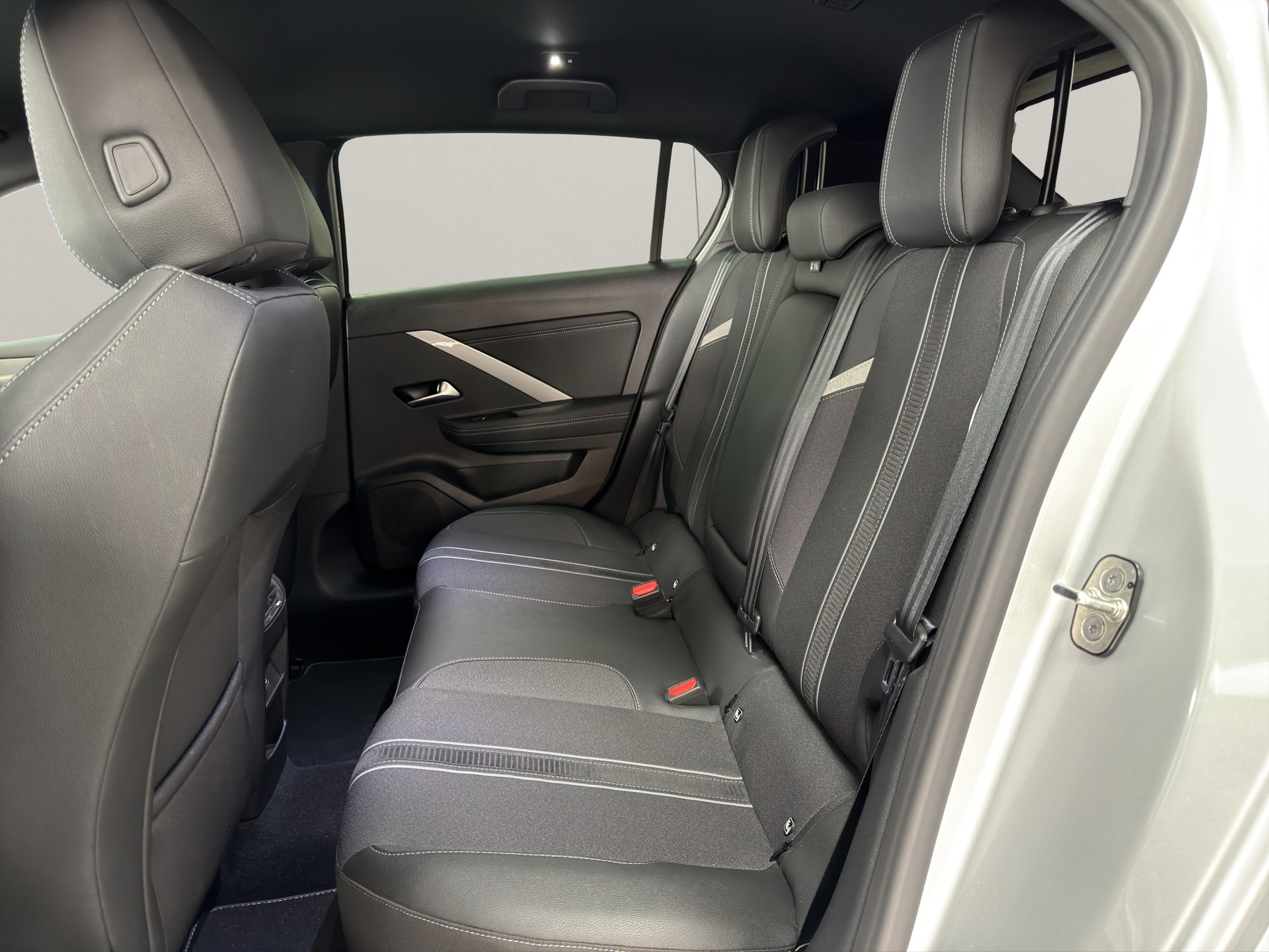 OPEL Astra 1.6 PHEV Turbo GS ab CHF 277.- / 0.- Anzahlung / 48 Mt. - 7