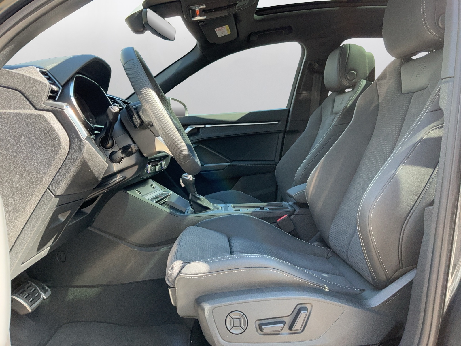 AUDI Q3 40 TFSI S line quattro S-tronic - 10