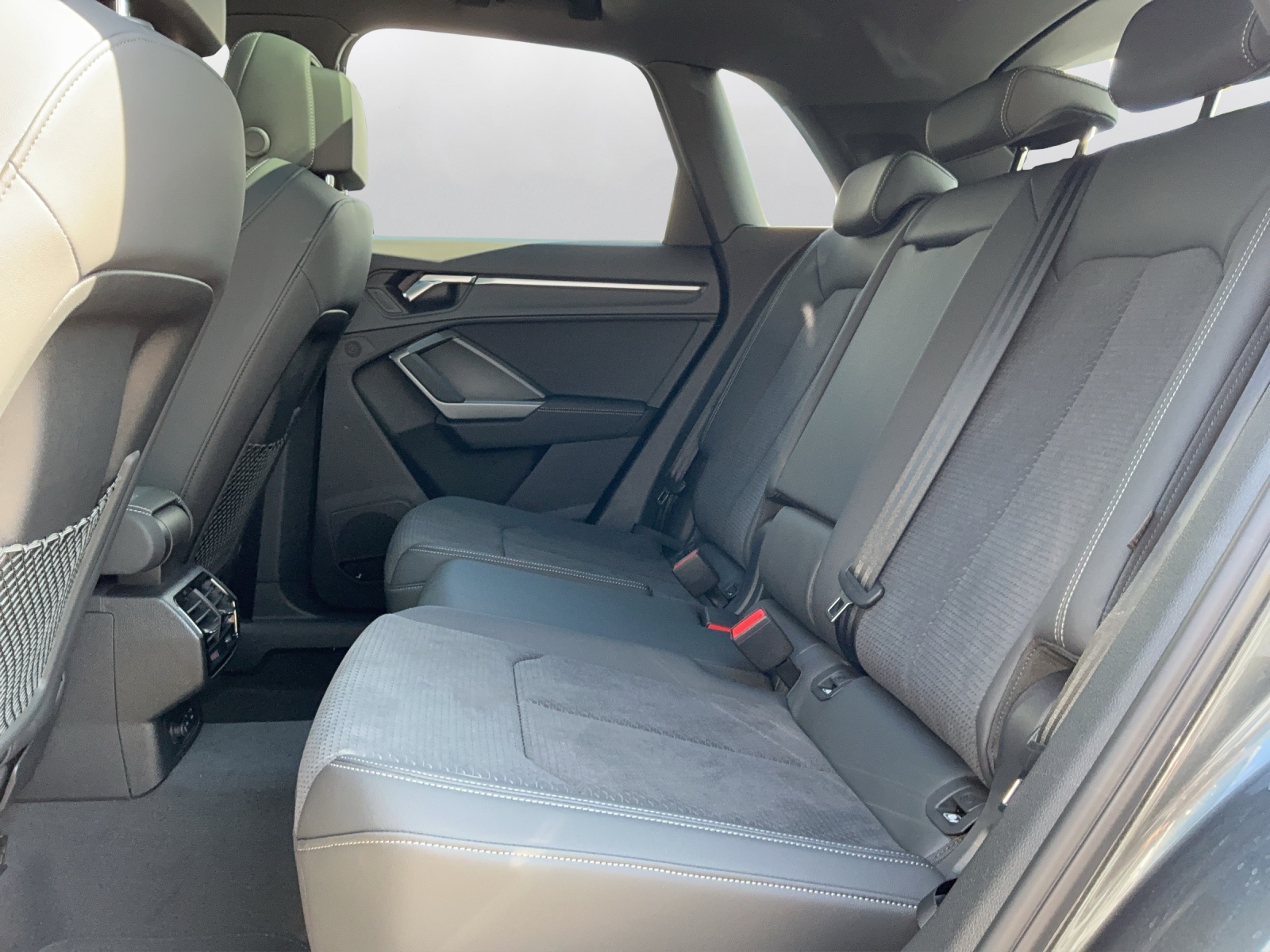 AUDI Q3 40 TFSI S line quattro S-tronic - 11