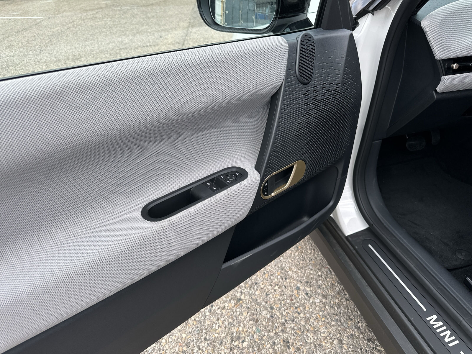MINI Cooper SE - 14