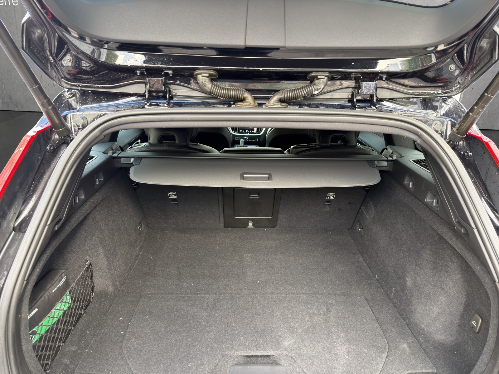 VOLVO V60 T6 eAWD Twin Engine R-Design Geartronic - 12