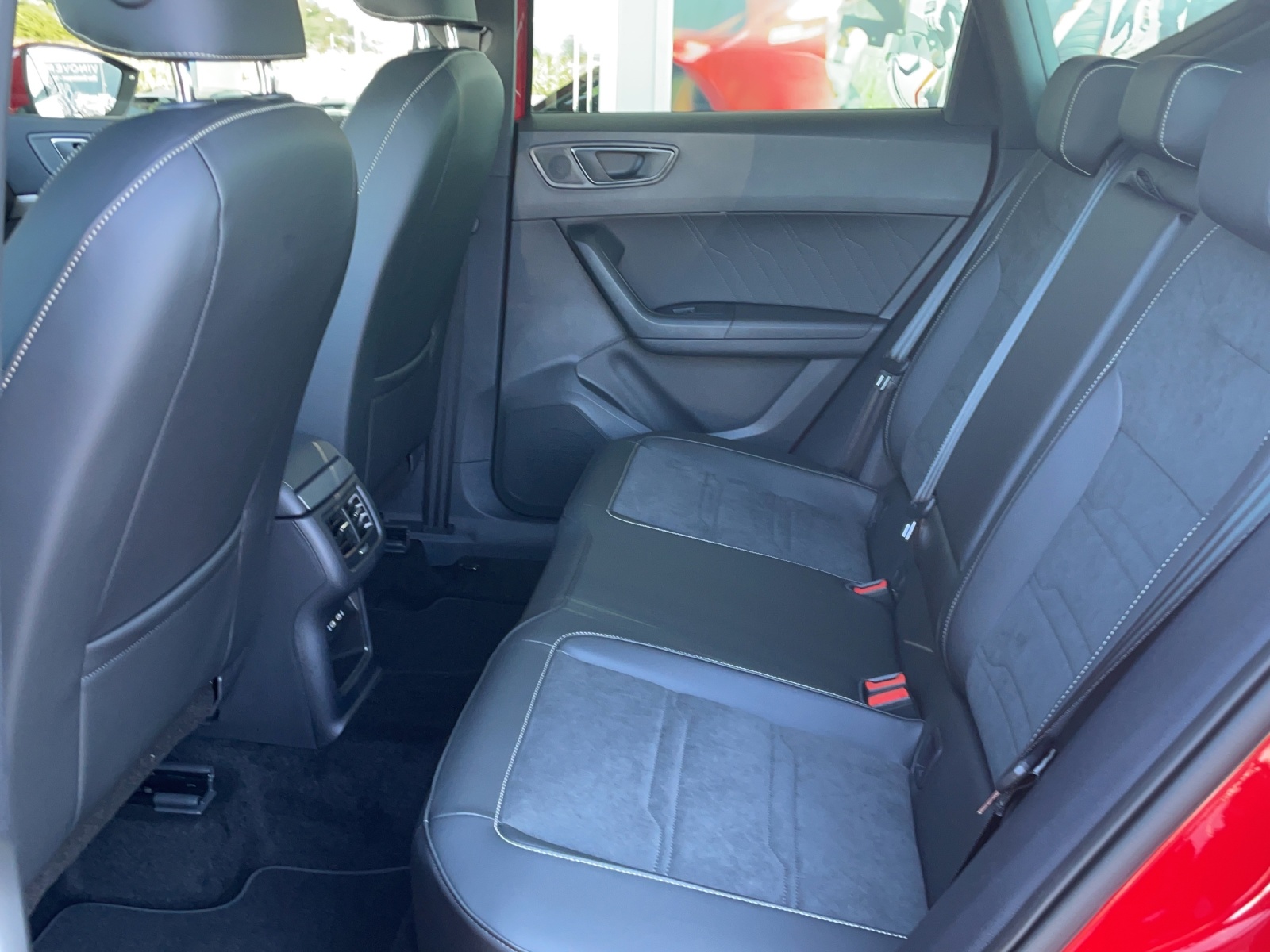 SEAT Ateca 2.0 TSI Hola Xperience 4Drive DSG - 12