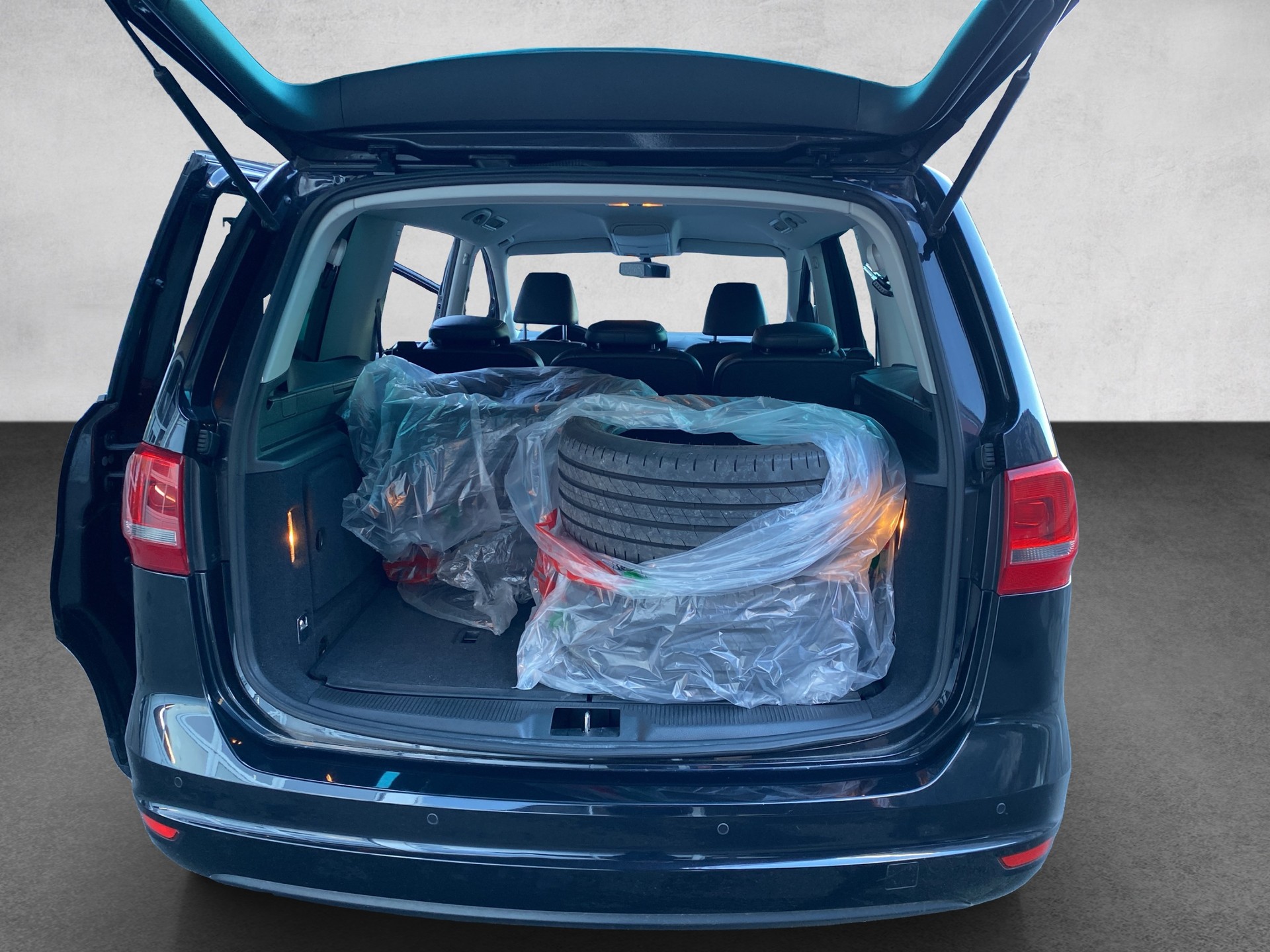 VW Sharan 2.0 TDI BMT Highline 4Motion - 14