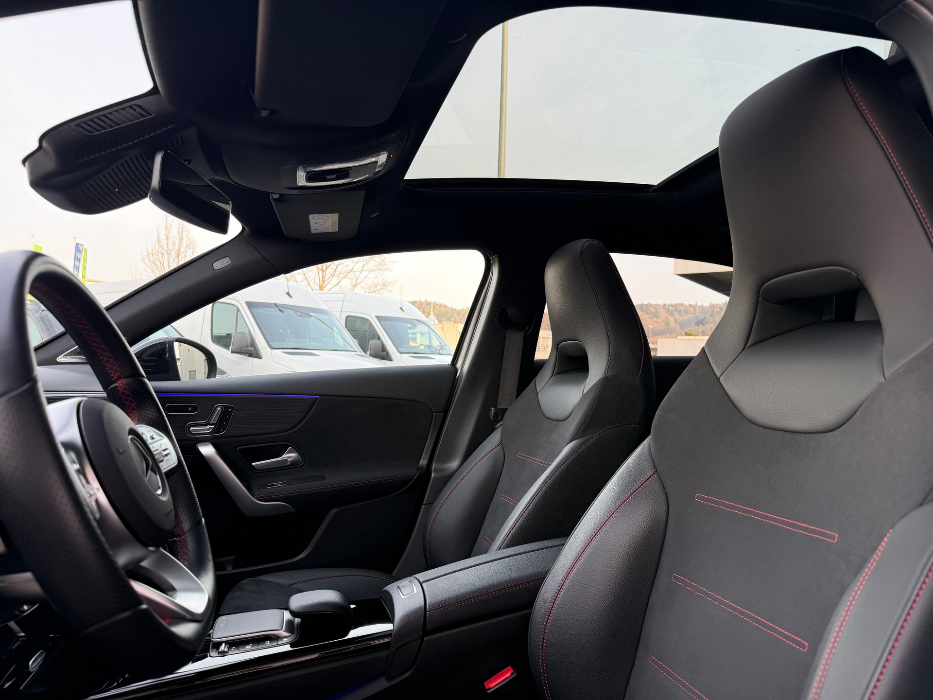 MERCEDES-BENZ A 250e AMG Line 8G-DCT - 5