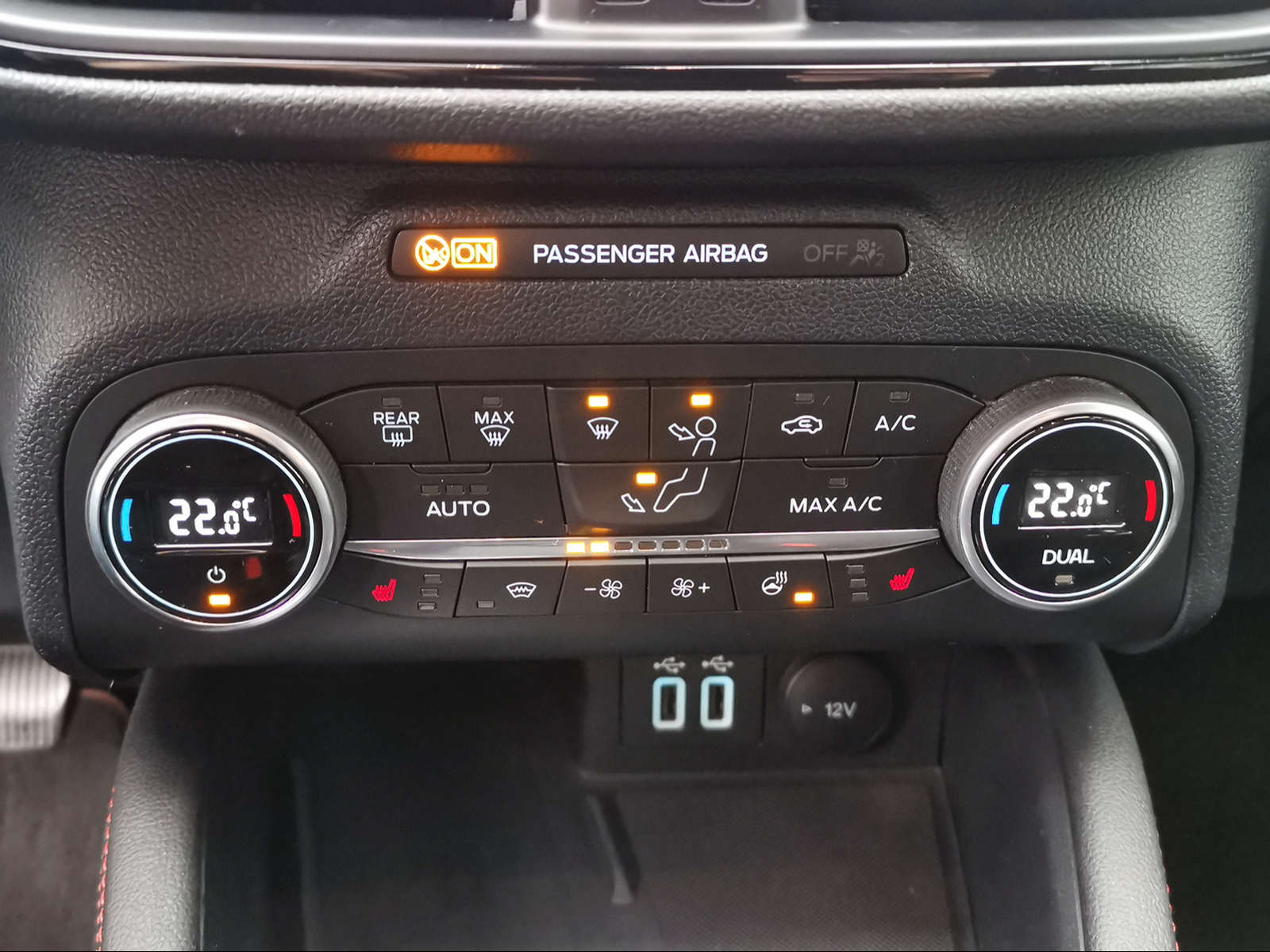 FORD Kuga 2.5 Plug-in Hybrid ST-Line X - 9