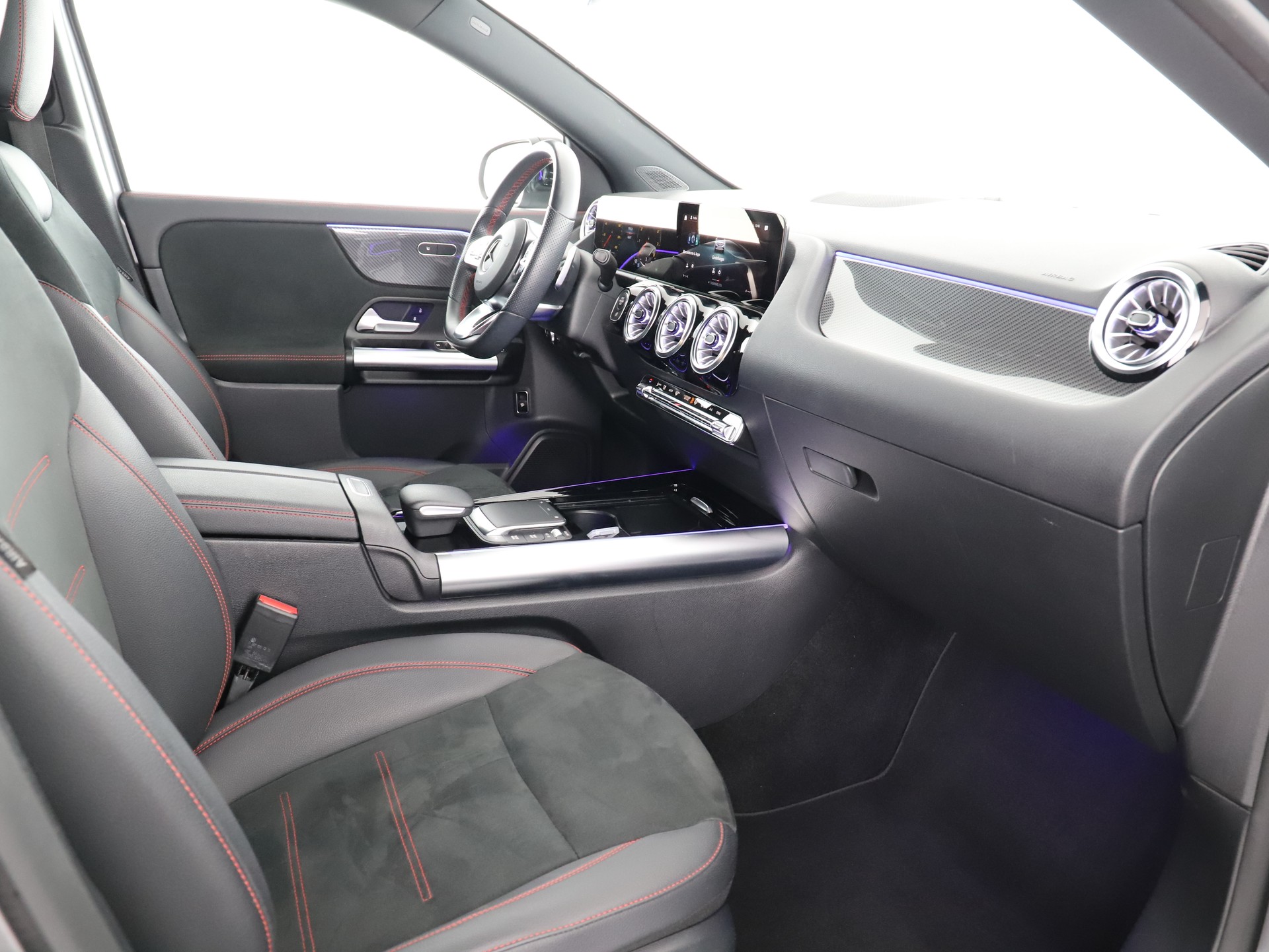 MERCEDES-BENZ GLA 180 AMG Line 7G-DCT - 9
