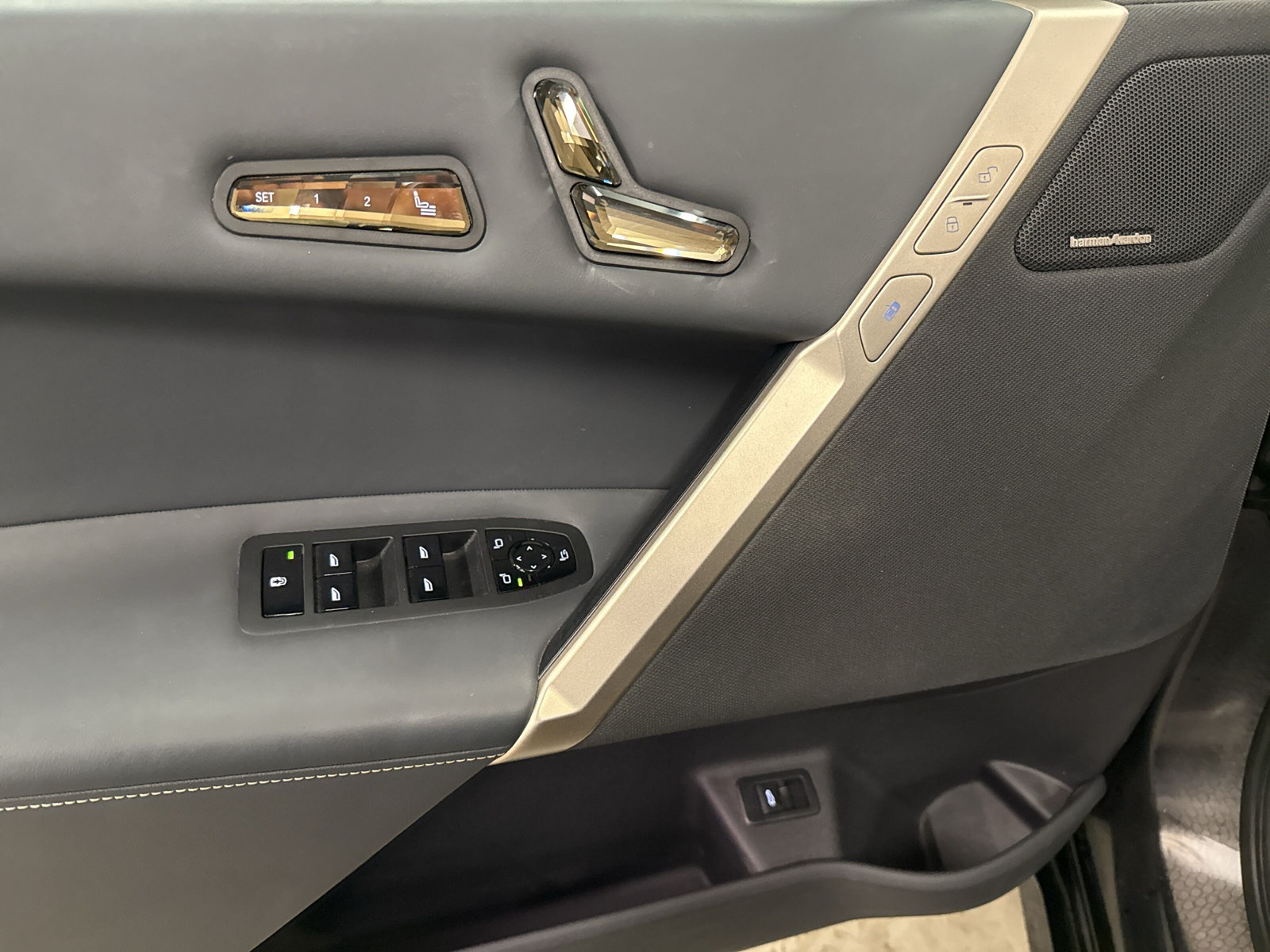 BMW iX xDrive50 - 17