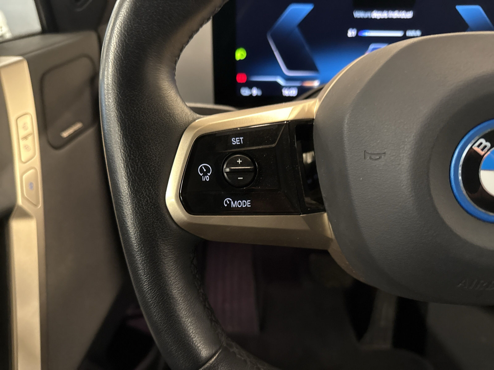 BMW iX xDrive50 - 15