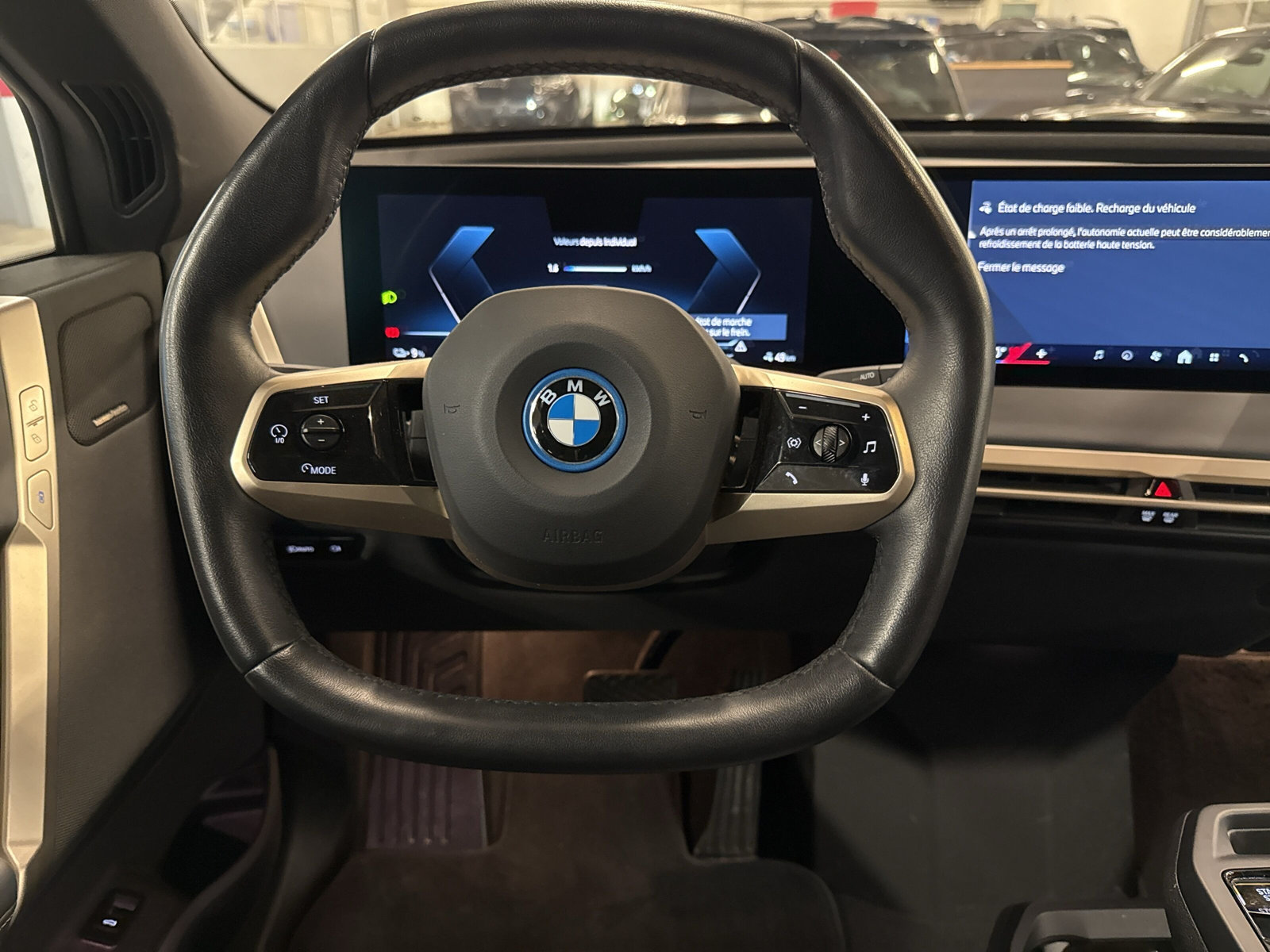 BMW iX xDrive50 - 12