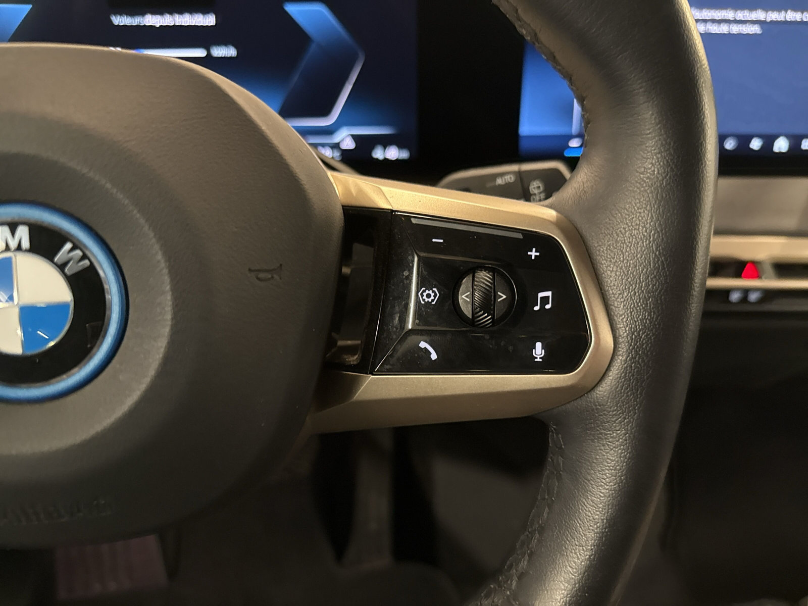 BMW iX xDrive50 - 16