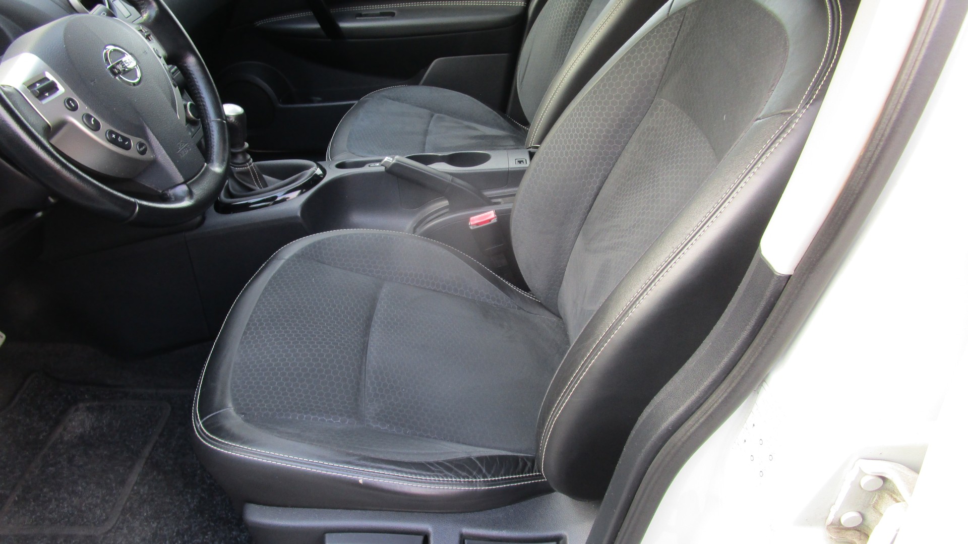 NISSAN Qashqai 2.0 360 - 8