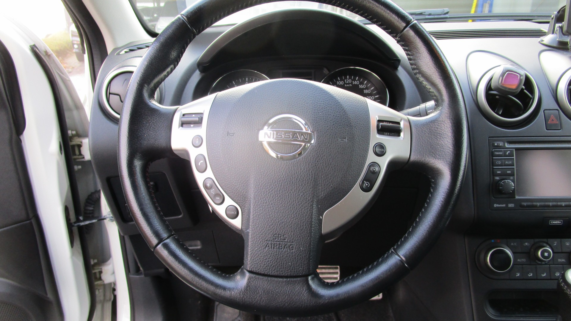 NISSAN Qashqai 2.0 360 - 10