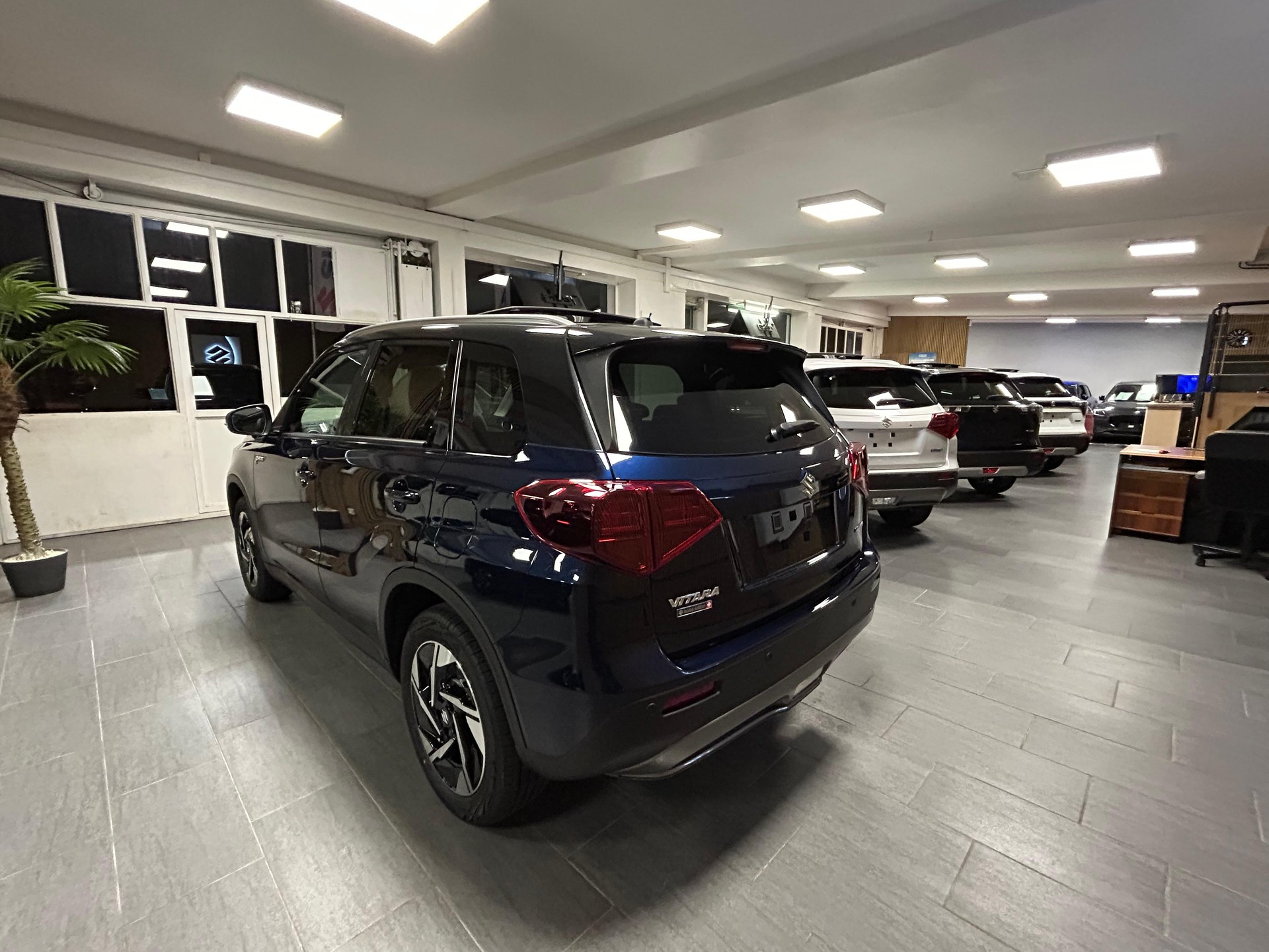 SUZUKI Vitara 1.4 T Sakura Top Hybrid 4x4 - 6