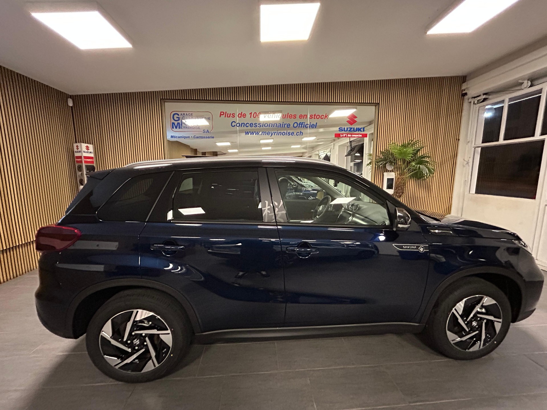 SUZUKI Vitara 1.4 T Sakura Top Hybrid 4x4