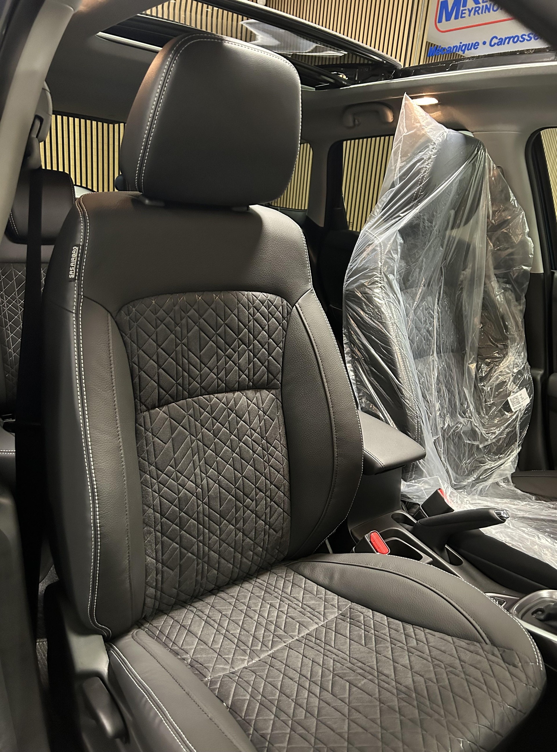 SUZUKI Vitara 1.4 T Sakura Top Hybrid 4x4 - 16