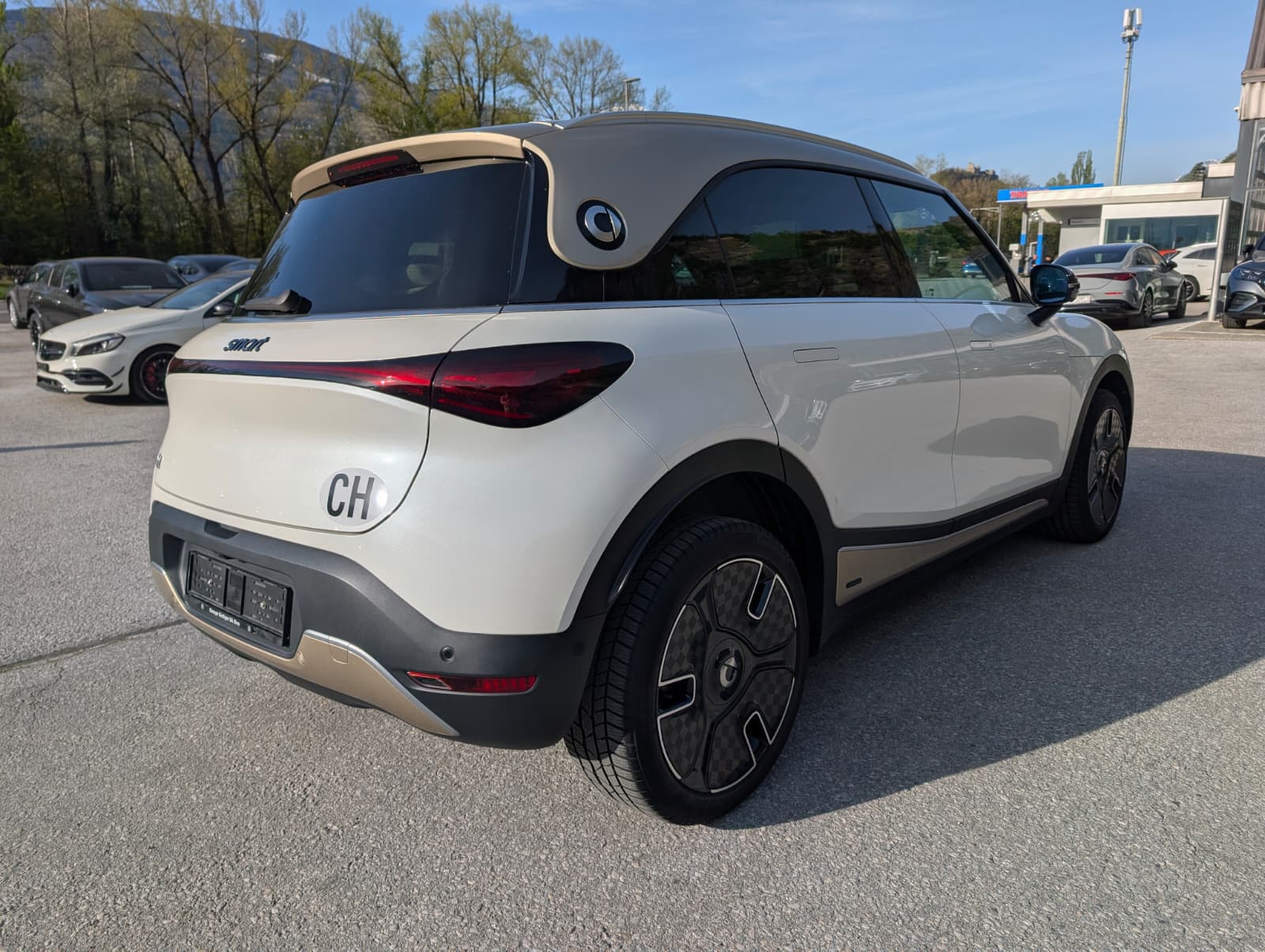 SMART Launch Edition 1 0f 1000 - 4