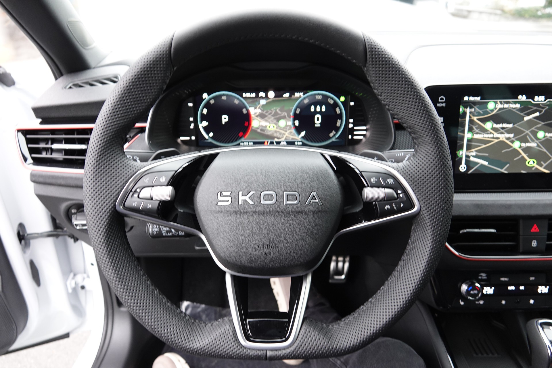 SKODA Kamiq 1.0 TSI Dynamic - 12