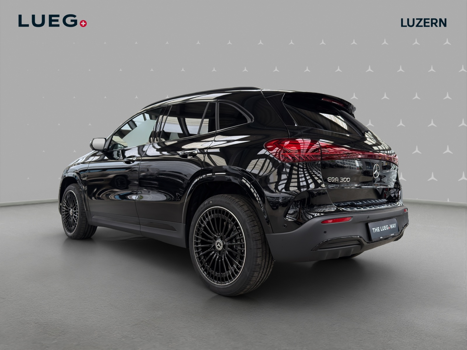 MERCEDES-BENZ EQA 300 66,5kWh 4Matic Excellence - 3