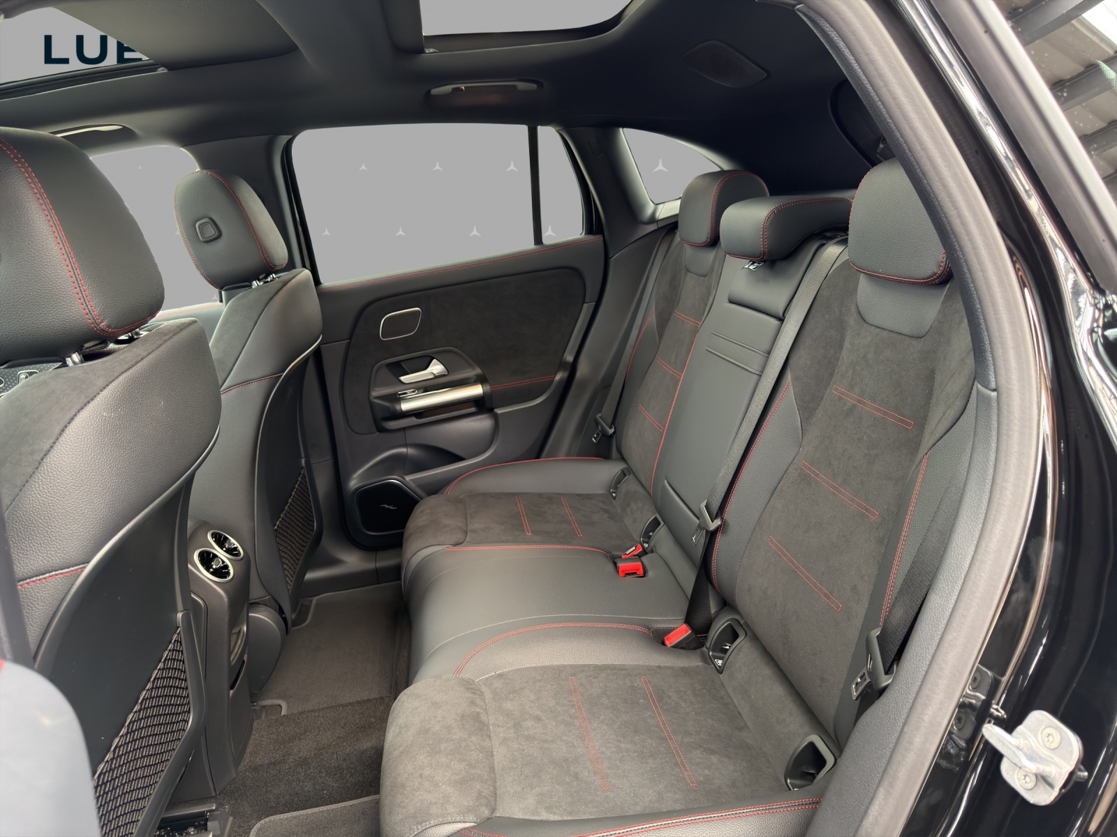 MERCEDES-BENZ EQA 300 66,5kWh 4Matic Excellence - 14