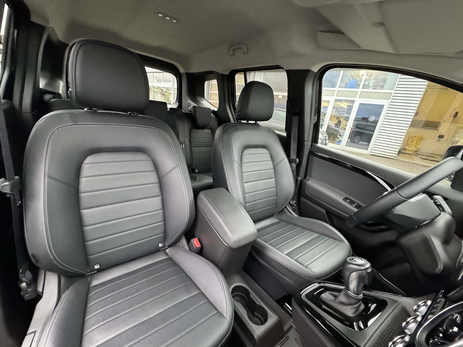 MERCEDES-BENZ T 180d Progressive Van S - 9