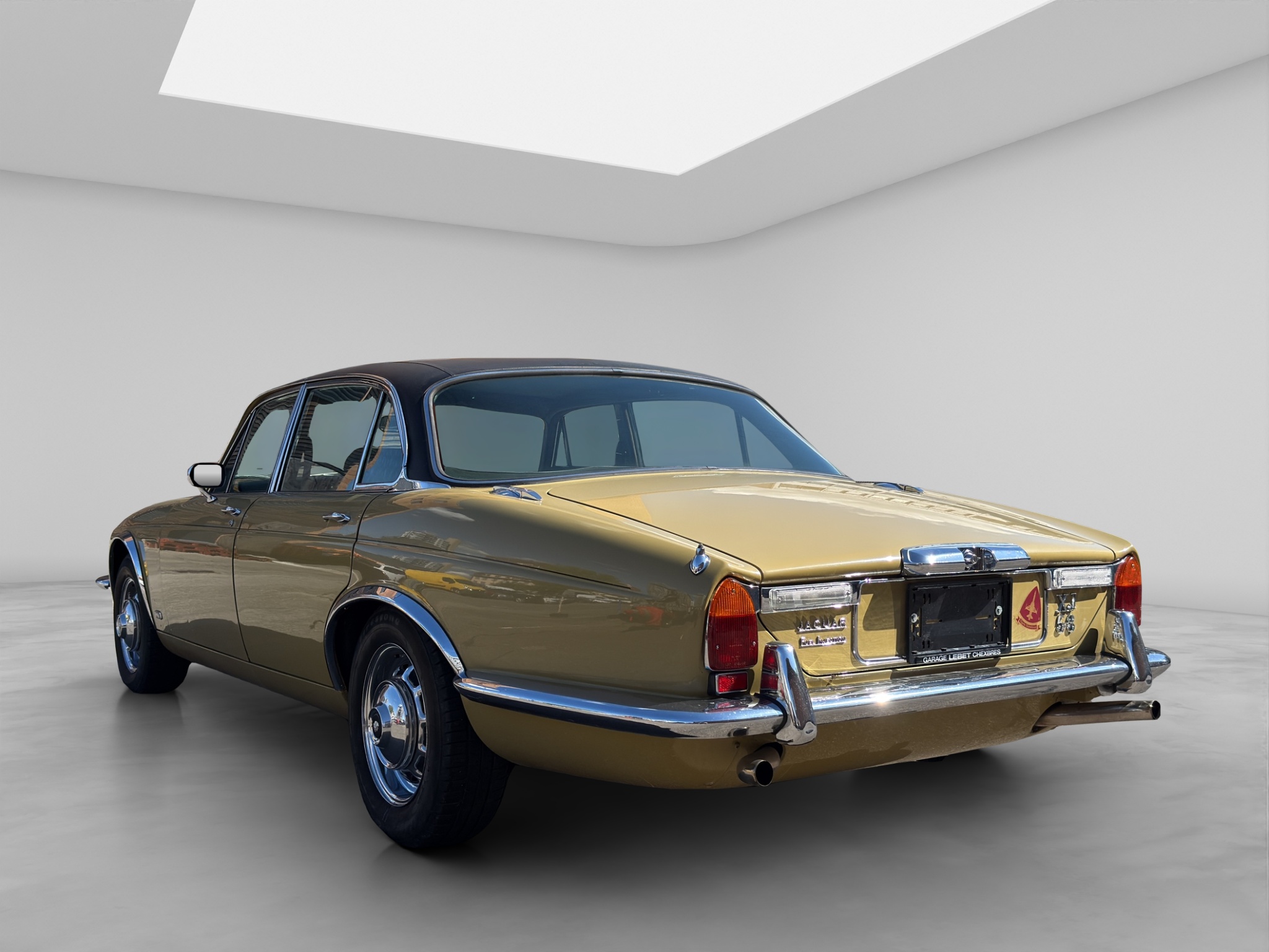 JAGUAR XJ 4
