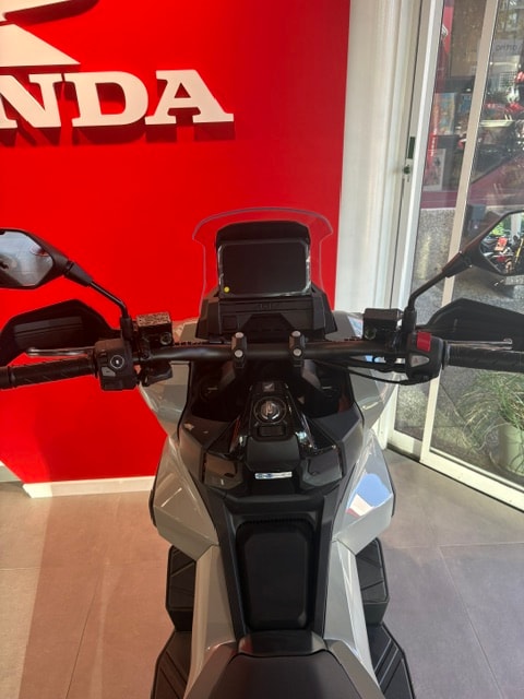 HONDA ADV 350 - 9