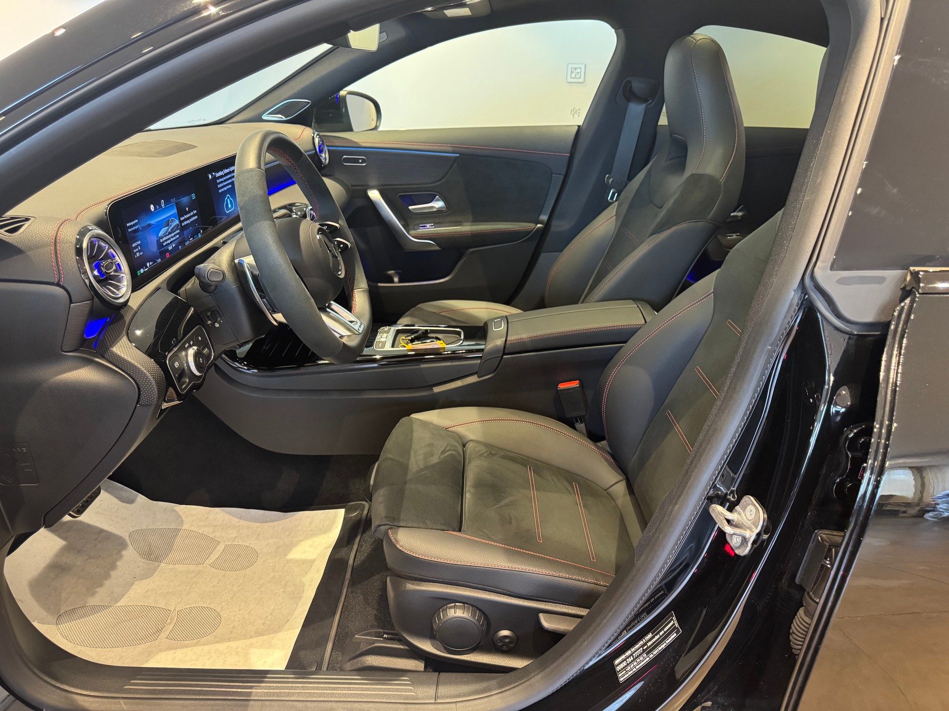 MERCEDES-BENZ CLA 35 AMG 4matic - 13