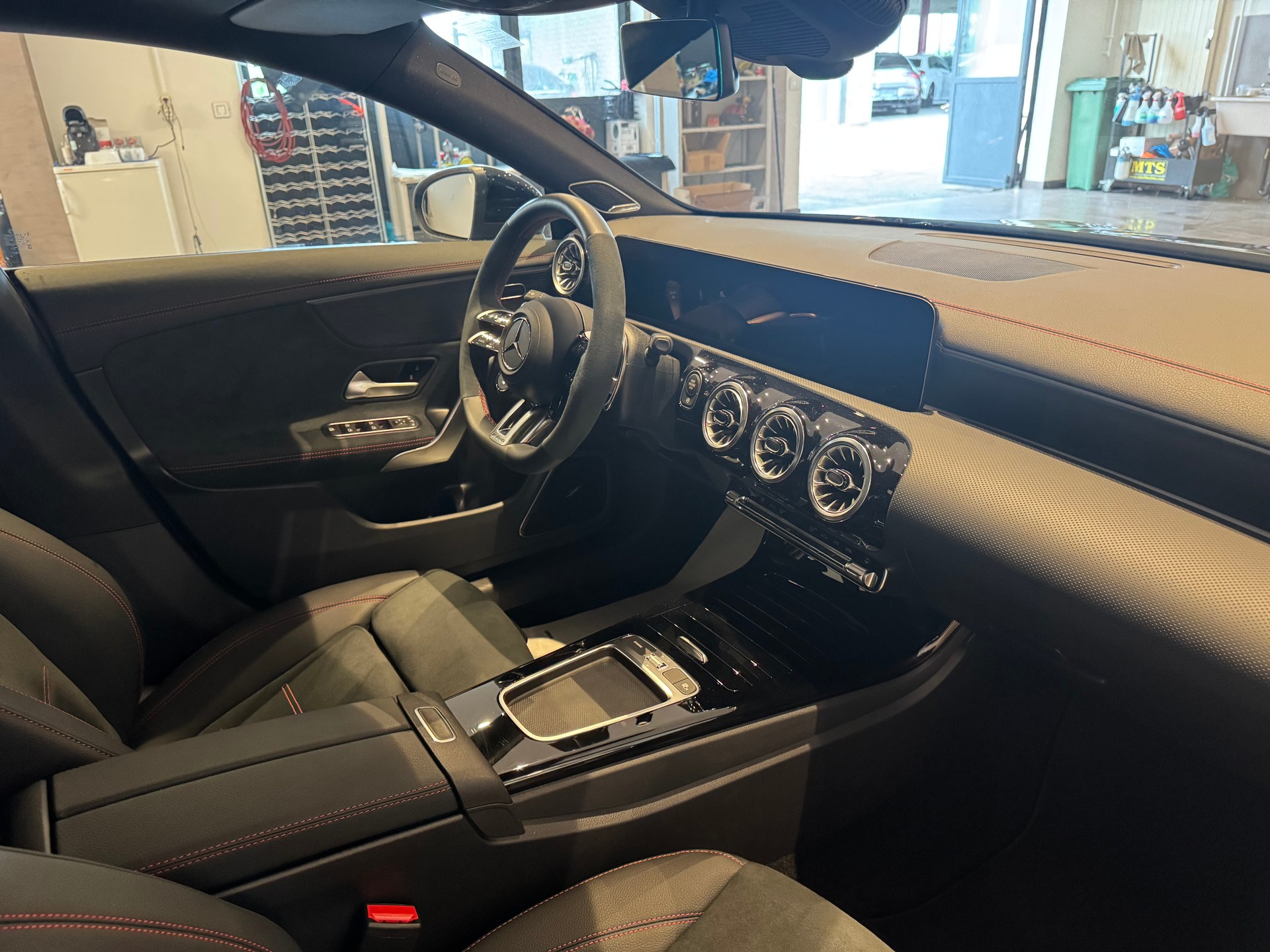 MERCEDES-BENZ CLA 35 AMG 4matic - 9