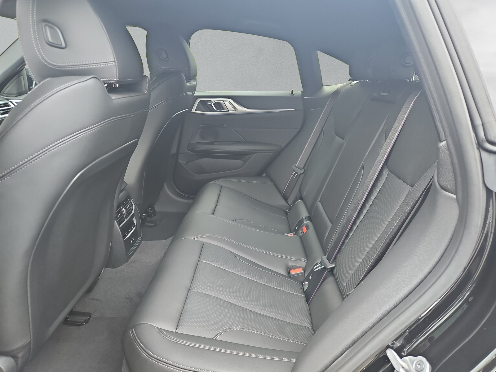 BMW i4 M50 M Sport Pro - 12