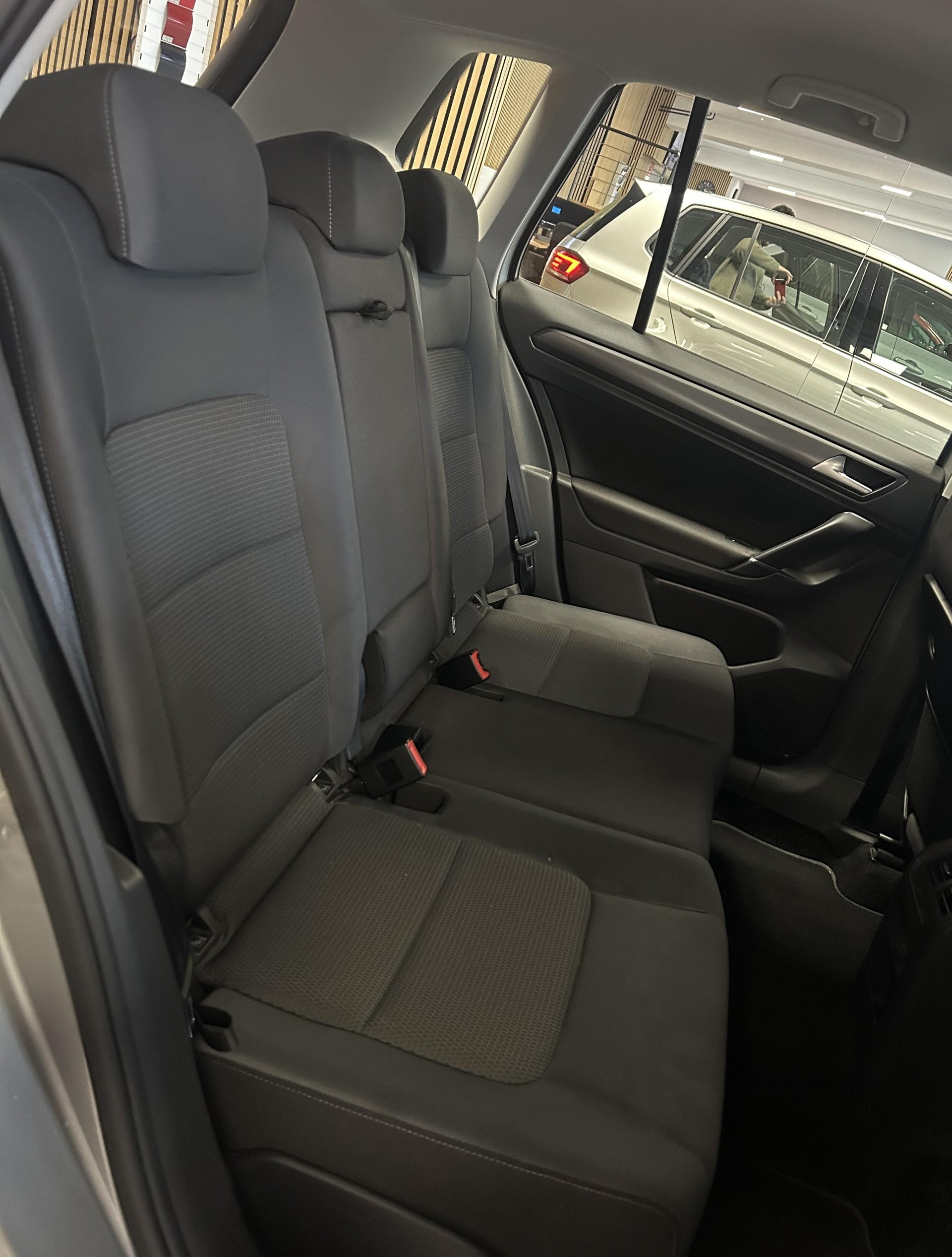 VW Golf VII Sportsvan 1.5 TSI 150 Highline DSG - 17