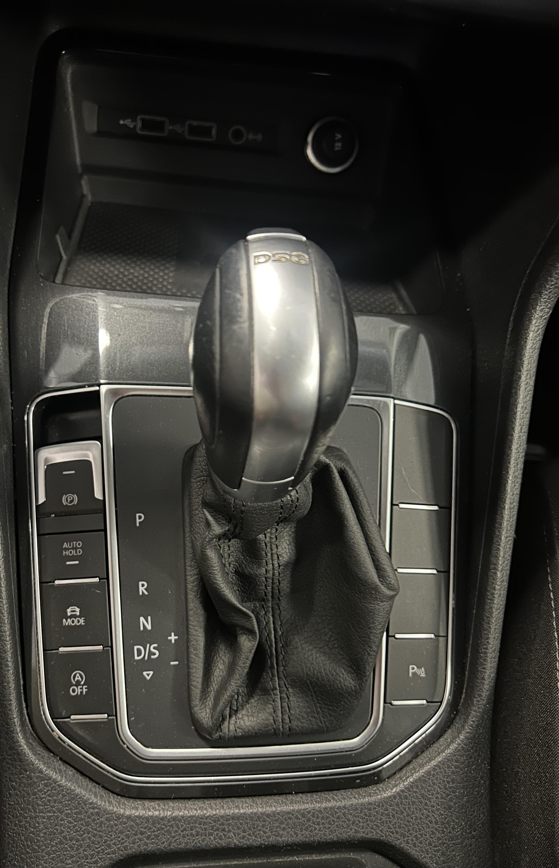 VW Golf VII Sportsvan 1.5 TSI 150 Highline DSG - 11