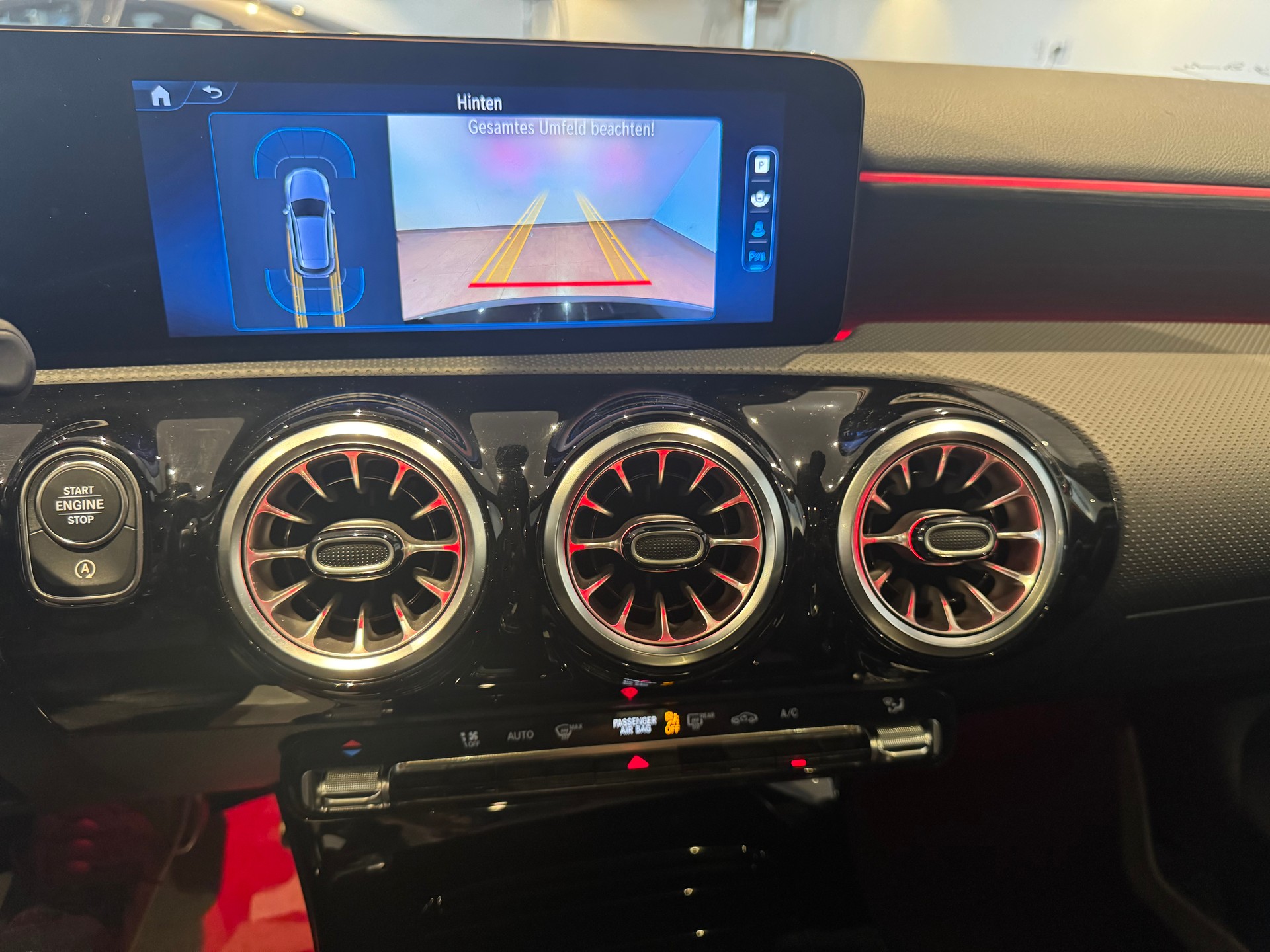 MERCEDES-BENZ A 250 AMG Line 4m - 12