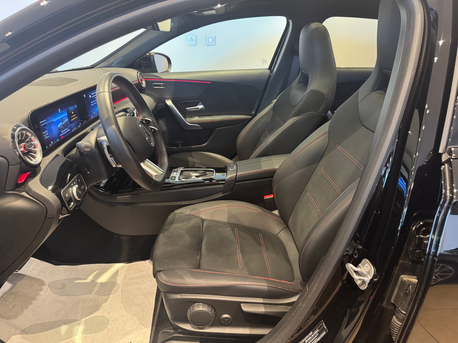 MERCEDES-BENZ A 250 AMG Line 4m - 11
