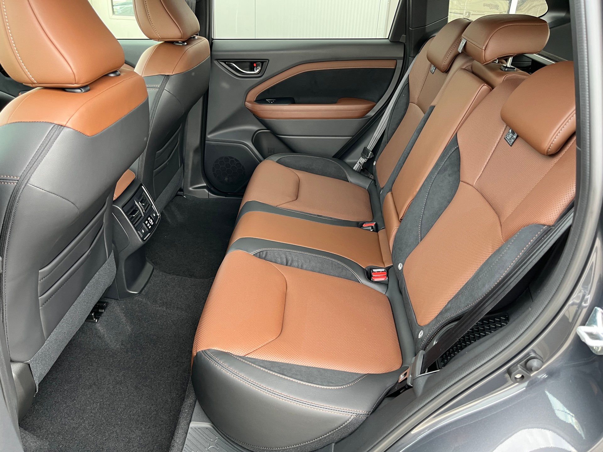 SUBARU Forester 2.0i e-Boxer Luxury Lineartronic - 14